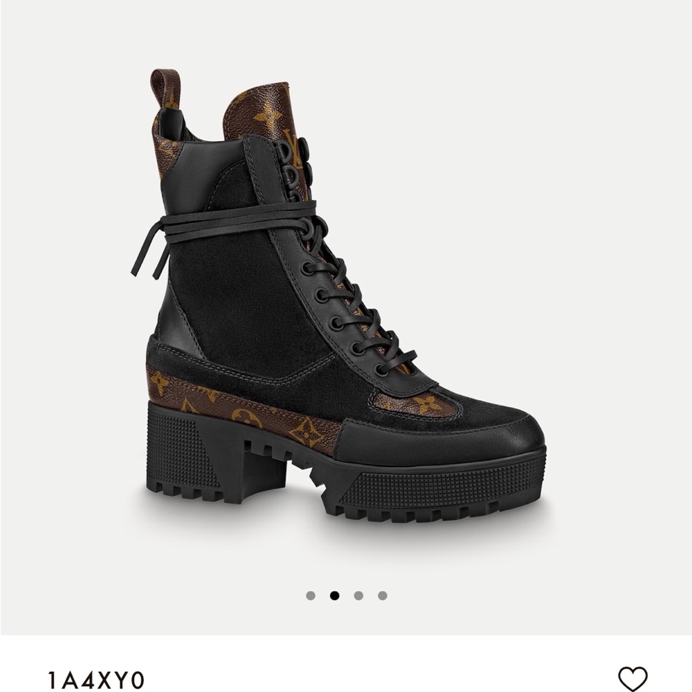 Laureate boots